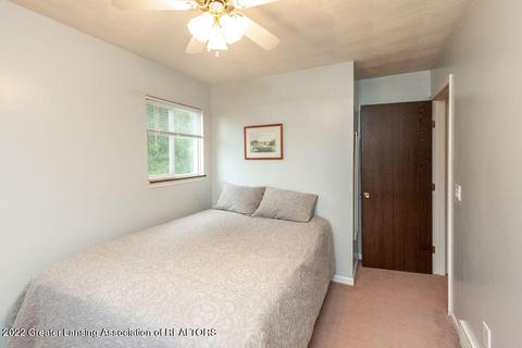 464 Burr Oak Dr, Dimondale, MI 48821 photo 25