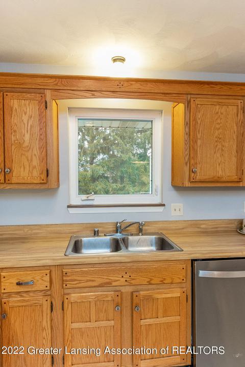 464 Burr Oak Dr, Dimondale, MI 48821 photo 14