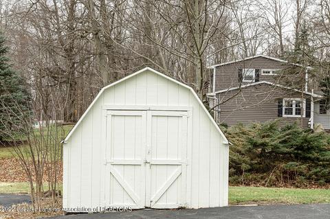 13240 Shadybrook Ln, Dewitt, MI 48820 photo 8