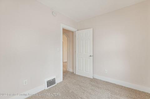 1536 Illinois Ave, Lansing, MI 48906 photo 11