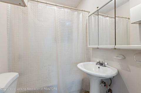 1536 Illinois Ave, Lansing, MI 48906 photo 16