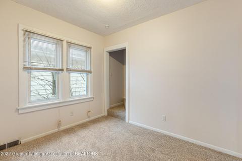 1536 Illinois Ave, Lansing, MI 48906 photo 8