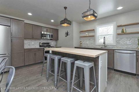 2316 Forest Rd, Lansing, MI 48910 photo 7