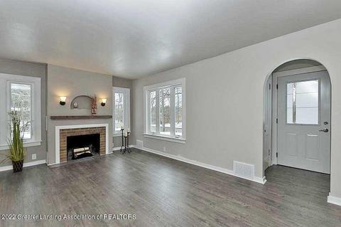 2316 Forest Rd, Lansing, MI 48910 photo 4
