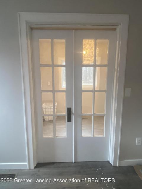 2316 Forest Rd, Lansing, MI 48910 photo 18