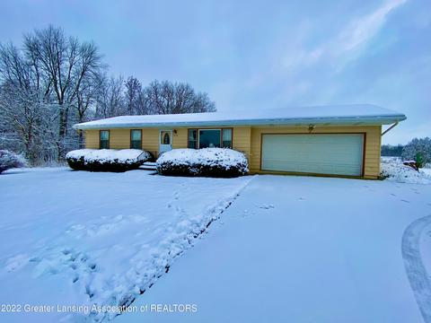 4770 N Gunnell Rd, Dimondale, MI 48821 photo 1
