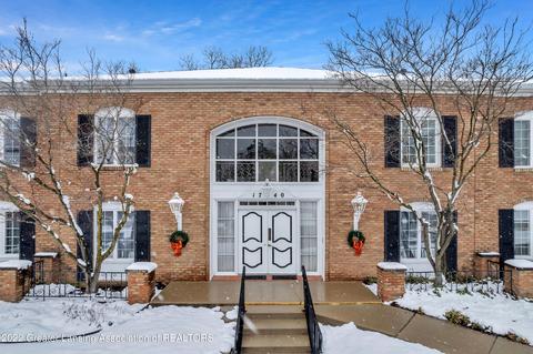 1740 Wellington Rd #110, Lansing, MI 48910