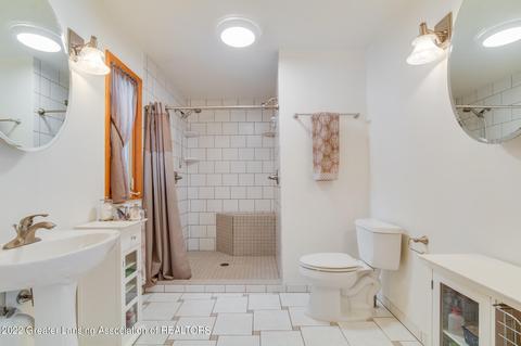 15832 Brook Rd, Lansing, MI 48906 photo 19