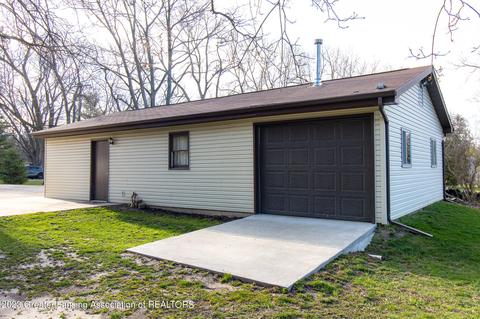 15832 Brook Rd, Lansing, MI 48906 photo 39