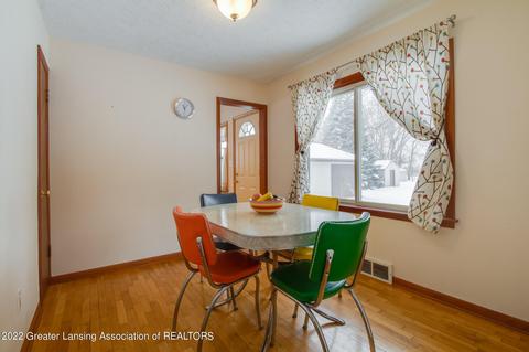 15832 Brook Rd, Lansing, MI 48906 photo 11
