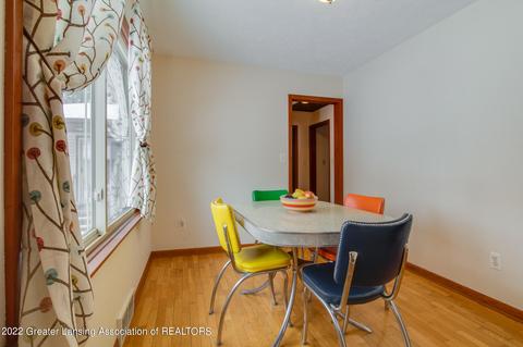 15832 Brook Rd, Lansing, MI 48906 photo 9