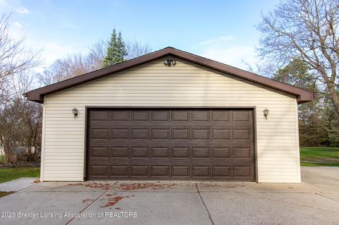 15832 Brook Rd, Lansing, MI 48906 photo 40