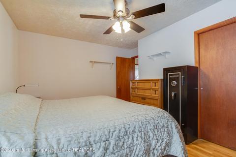 15832 Brook Rd, Lansing, MI 48906 photo 16