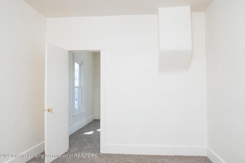433 E Main St, Owosso, MI 48867 photo 10