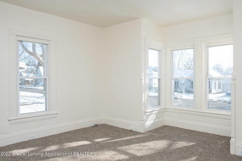 433 E Main St, Owosso, MI 48867 photo 6
