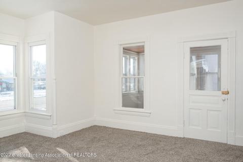 433 E Main St, Owosso, MI 48867 photo 7