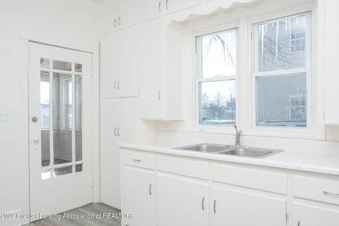 433 E Main St, Owosso, MI 48867 photo 4