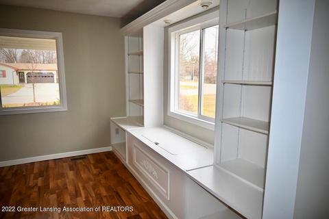 345 Nutmeg Dr, Dimondale, MI 48821 photo 6