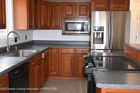 345 Nutmeg Dr, Dimondale, MI 48821 photo 8