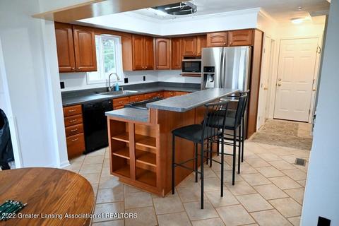 345 Nutmeg Dr, Dimondale, MI 48821 photo 7