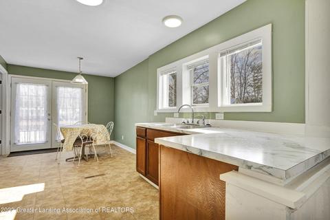 330 Gilbert St, Owosso, MI 48867 photo 12