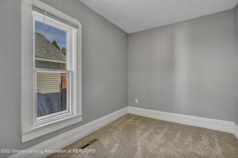 330 Gilbert St, Owosso, MI 48867 photo 9