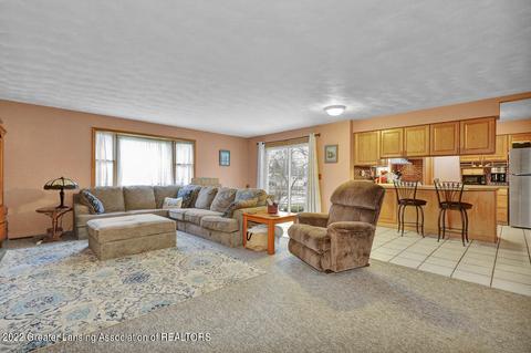2012 Lindy Dr, Lansing, MI 48917 photo 4