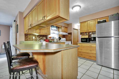 2012 Lindy Dr, Lansing, MI 48917 photo 10