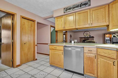 2012 Lindy Dr, Lansing, MI 48917 photo 11