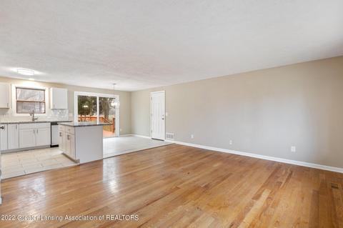 6704 Ruby Glass Rd, Lansing, MI 48917 photo 4