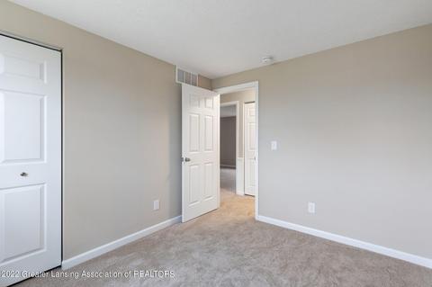 6704 Ruby Glass Rd, Lansing, MI 48917 photo 10