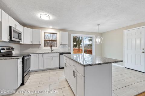 6704 Ruby Glass Rd, Lansing, MI 48917 photo 7