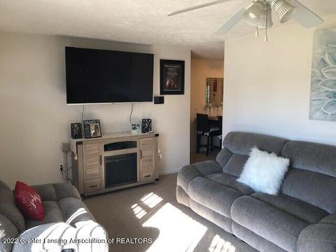 3938 Windemere Dr, Lansing, MI 48911 photo 6