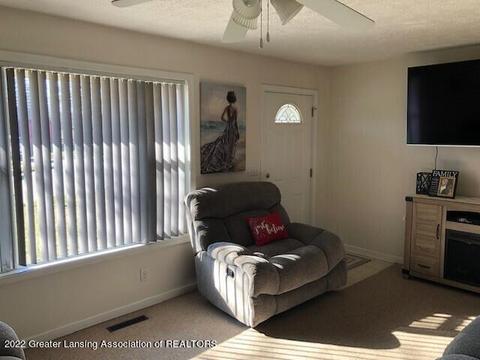 3938 Windemere Dr, Lansing, MI 48911 photo 5