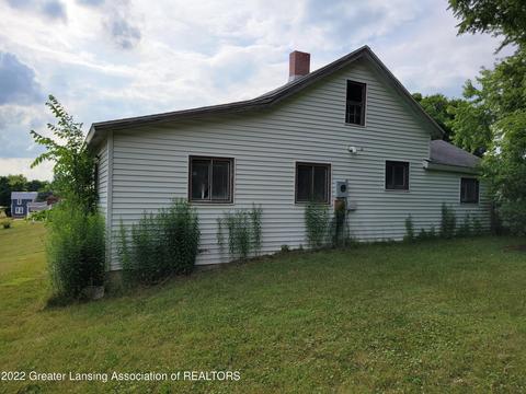 735 Looking Glass Ave, Portland, MI 48875