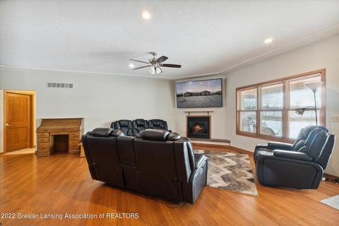 7855 W Howe Rd, Dewitt, MI 48820 photo 9