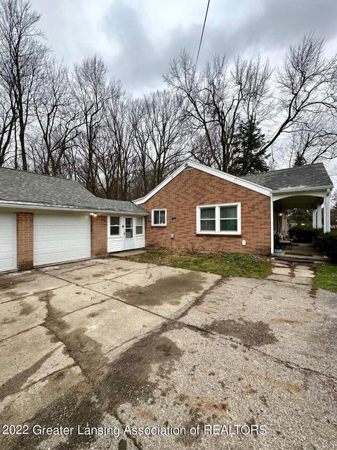 1101 Maycroft Rd, Lansing, MI 48917 photo 2