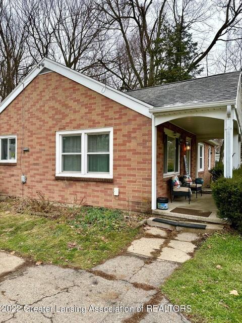 1101 Maycroft Rd, Lansing, MI 48917 photo 5
