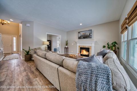 13613 Honeylocust Dr, Dewitt, MI 48820 photo 8