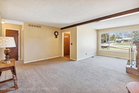 1355 W Webb Rd, Dewitt, MI 48820 photo 2