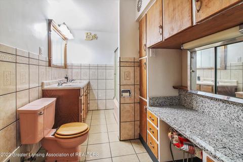 3065 E State Rd, Lansing, MI 48906 photo 11