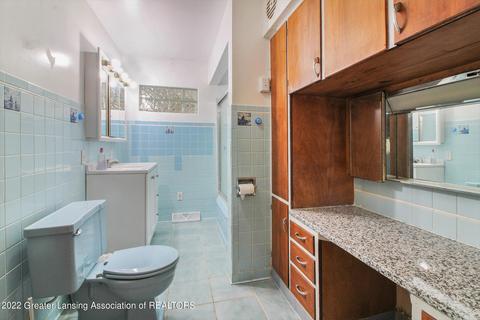 3065 E State Rd, Lansing, MI 48906 photo 12