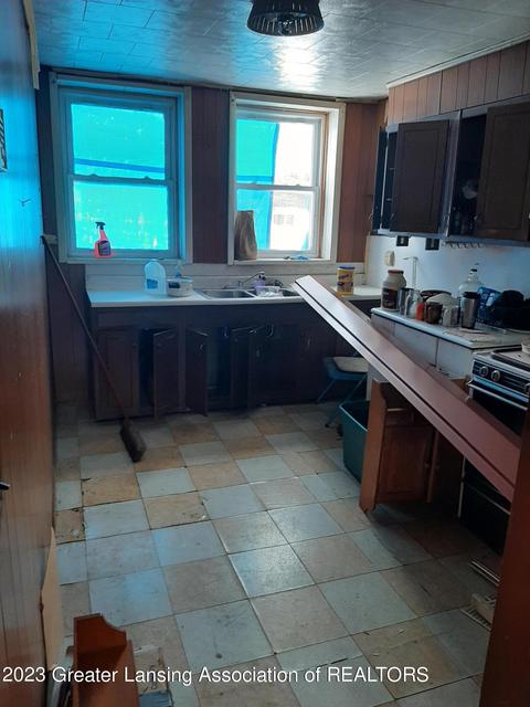 206 E Davis St, Harrison, MI 48625 photo 4
