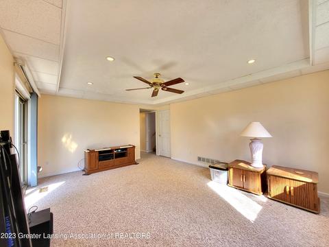 1131 Wolf Run Dr, Lansing, MI 48917 photo 14