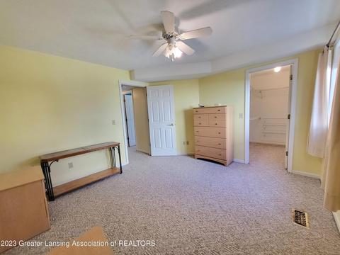 1131 Wolf Run Dr, Lansing, MI 48917 photo 16