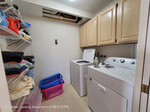 1131 Wolf Run Dr, Lansing, MI 48917 photo 18