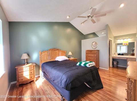 1131 Wolf Run Dr, Lansing, MI 48917 photo 9