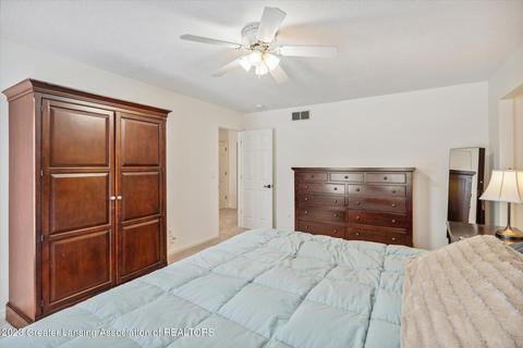 5537 Silverleaf Ct, Haslett, MI 48840 photo 32