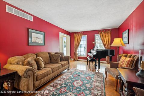 5537 Silverleaf Ct, Haslett, MI 48840 photo 13