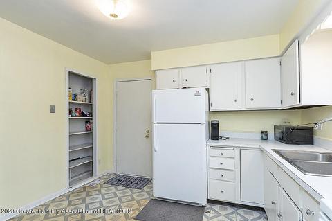 9123 W Frances Rd, Flushing, MI 48433 photo 8